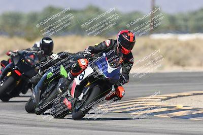 media/Oct-13-2025-Moto Forza (Mon) [[a66d839500]]/3-B Group/Session 3 (Turn 16)/